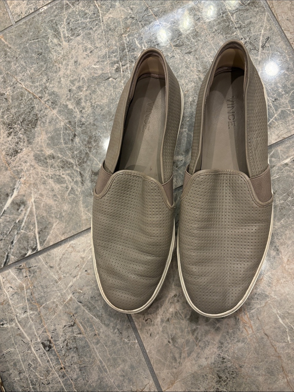 VINCE Leather Tan Taupe Slip On Comfort Flats Size 9.5 Perforated Lightweight